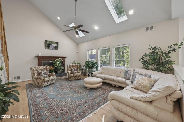 2 Gray Court, Manalapan, NJ 07726