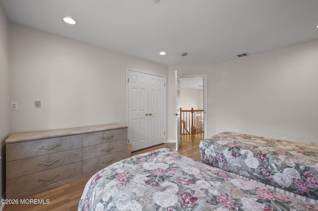 2 Gray Court, Manalapan, NJ 07726