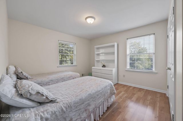2 Gray Court, Manalapan, NJ 07726