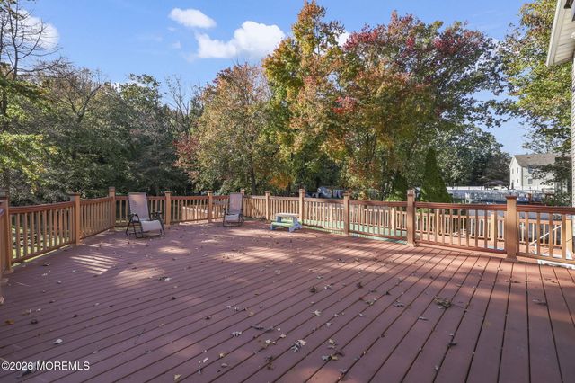 2 Gray Court, Manalapan, NJ 07726