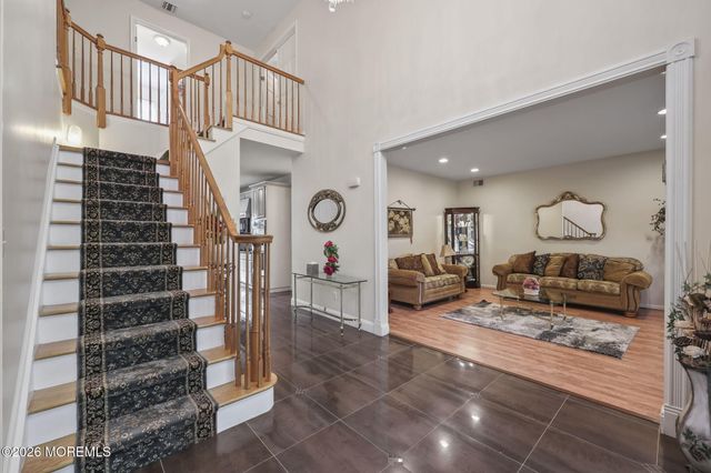 2 Gray Court, Manalapan, NJ 07726