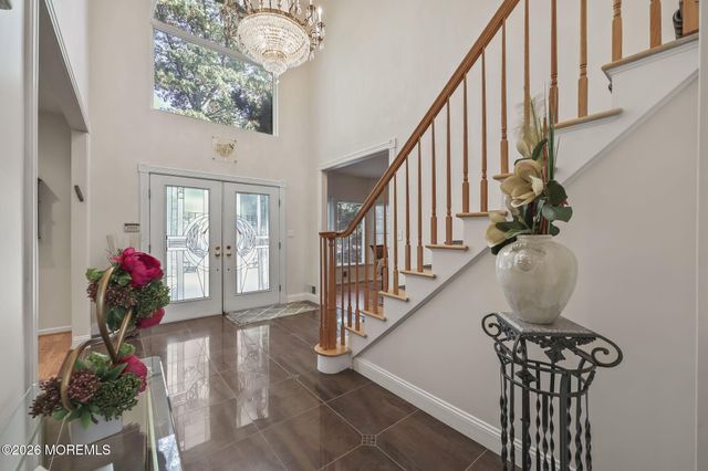 2 Gray Court, Manalapan, NJ 07726