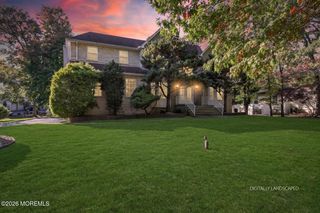 2 Gray Court, Manalapan, NJ 07726