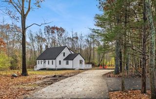 52 Anthony St, Berkley, MA 02779