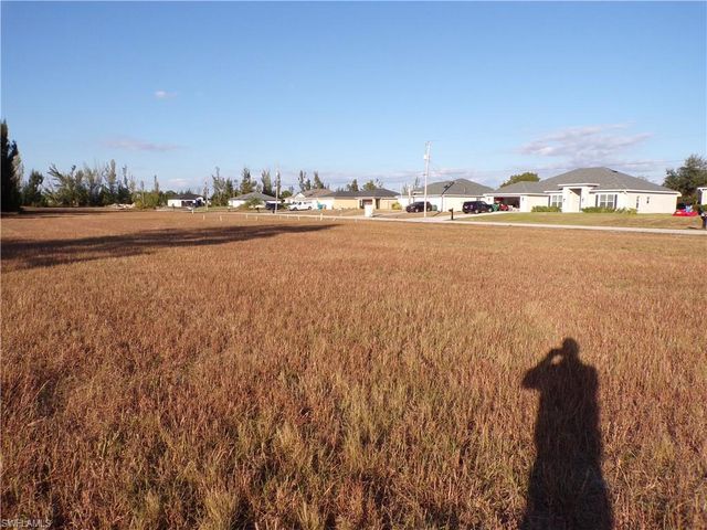 1906 NW 23rd AVE, Cape Coral, FL 33993