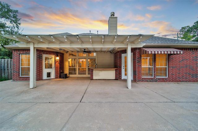 2315 Legends Gate Drive, Spring, TX 77386