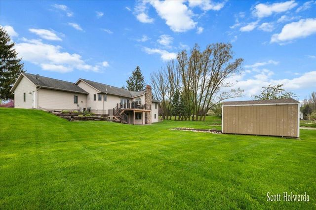 2901 84th Street SE, Caledonia, MI 49316