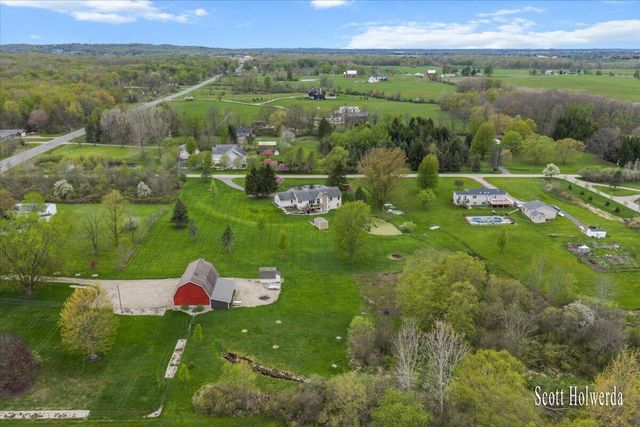 2901 84th Street SE, Caledonia, MI 49316
