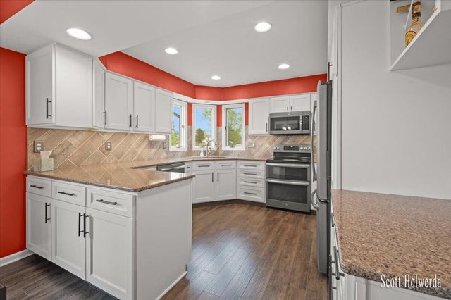 2901 84th Street SE, Caledonia, MI 49316