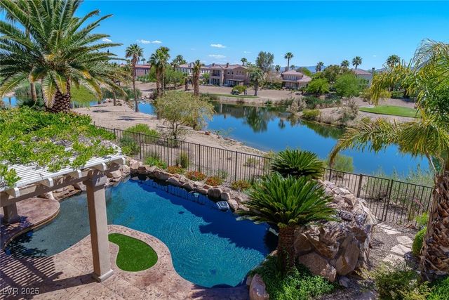 11359 Winter Cottage Place, Las Vegas, NV 89135