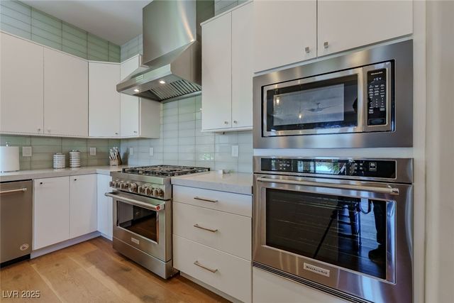 11359 Winter Cottage Place, Las Vegas, NV 89135