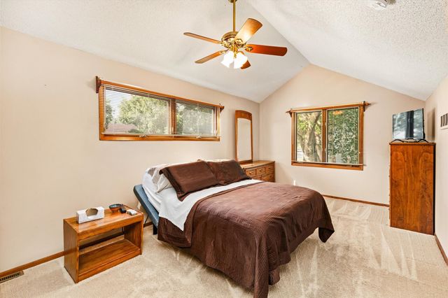 5745 Columbine Drive, Johnston, IA 50131