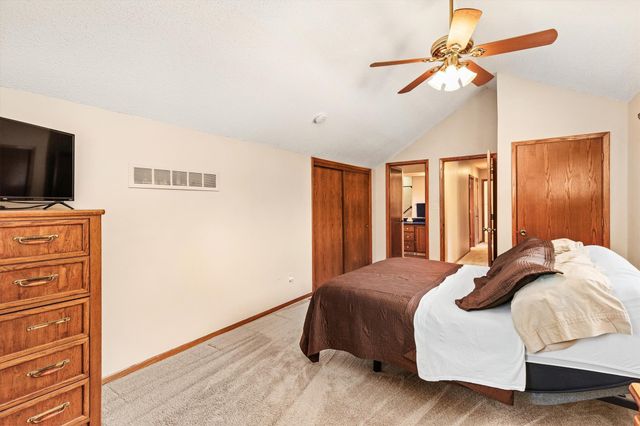 5745 Columbine Drive, Johnston, IA 50131