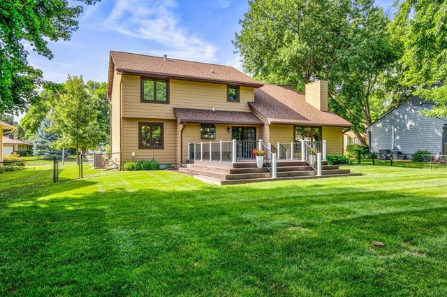 5745 Columbine Drive, Johnston, IA 50131
