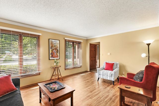 5745 Columbine Drive, Johnston, IA 50131