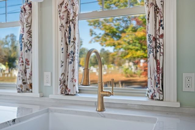 67 Park Street A, Northampton, MA 01062