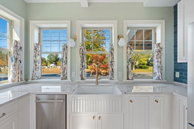 67 Park Street A, Northampton, MA 01062