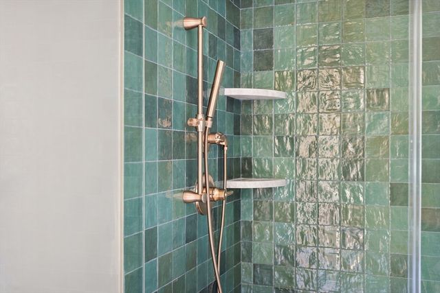 67 Park Street A, Northampton, MA 01062