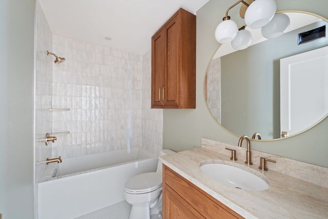 67 Park Street A, Northampton, MA 01062