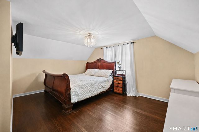 26 Fernbel Lane, West Hartford, CT 06107
