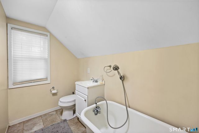 26 Fernbel Lane, West Hartford, CT 06107