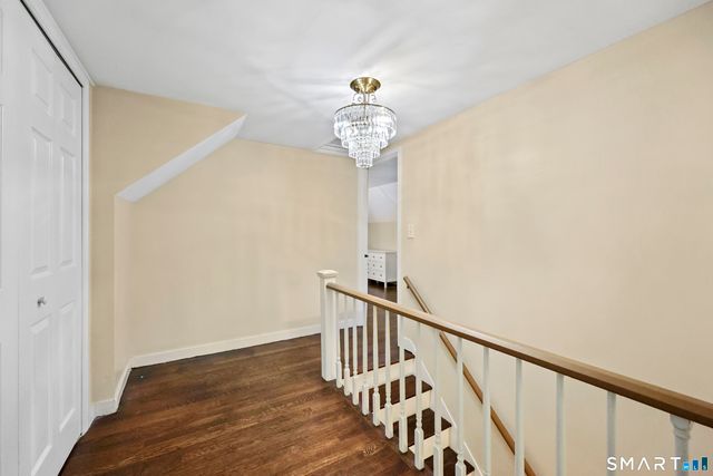 26 Fernbel Lane, West Hartford, CT 06107