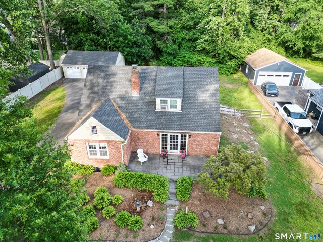 26 Fernbel Lane, West Hartford, CT 06107