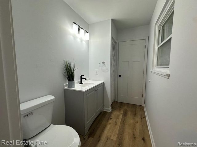 1507 Transue Avenue, Burton, MI 48509