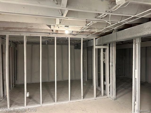 1507 Transue Avenue, Burton, MI 48509