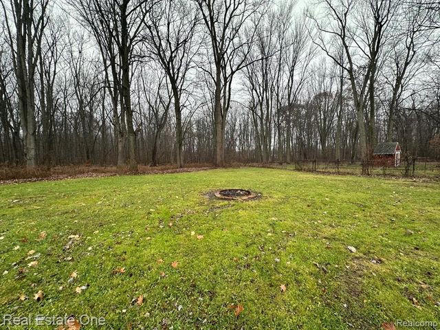 1507 Transue Avenue, Burton, MI 48509