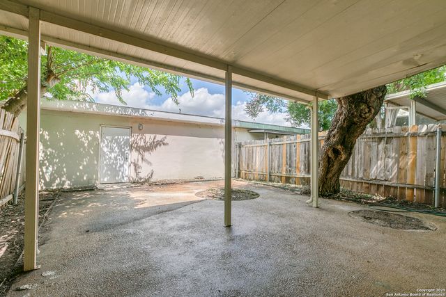 8727 Tradewind, Windcrest, TX 78239