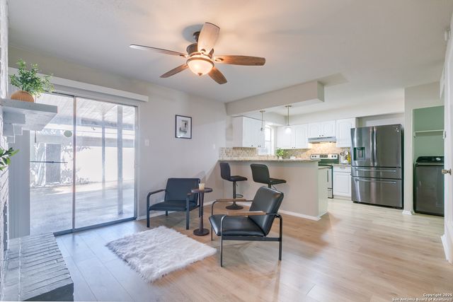 8727 Tradewind, Windcrest, TX 78239