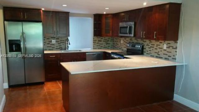 2200 NE 7th Street 1, Hallandale Beach, FL 33009