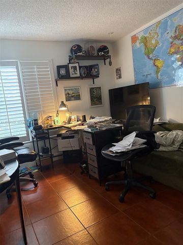 2200 NE 7th Street 1, Hallandale Beach, FL 33009