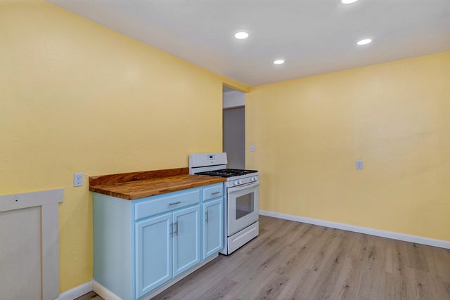 903 S Scenic Avenue, Springfield, MO 65802