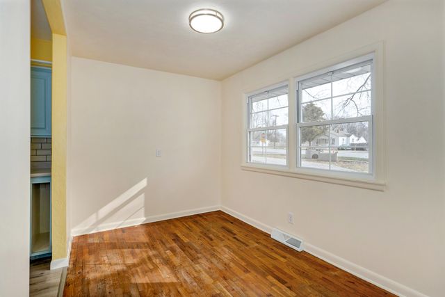 903 S Scenic Avenue, Springfield, MO 65802