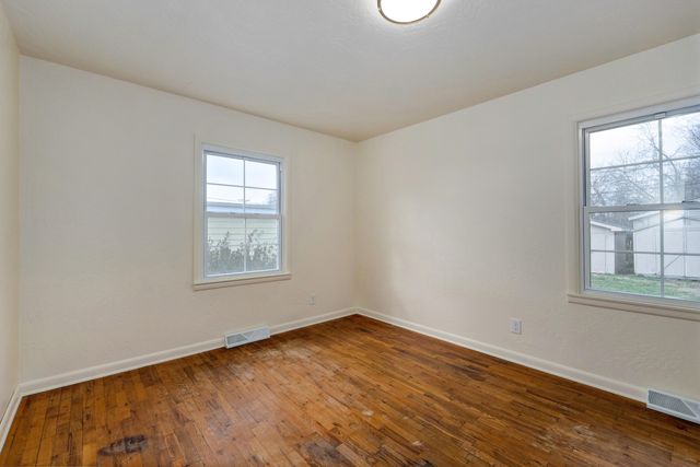 903 S Scenic Avenue, Springfield, MO 65802