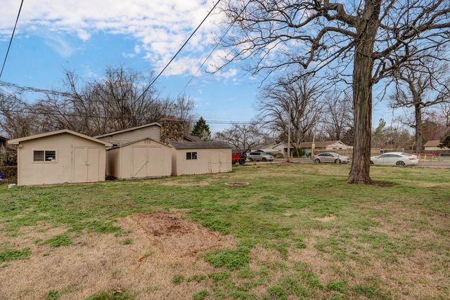 903 S Scenic Avenue, Springfield, MO 65802