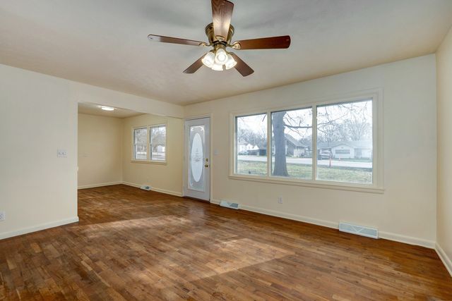 903 S Scenic Avenue, Springfield, MO 65802