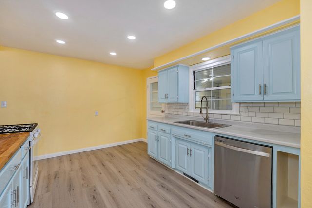 903 S Scenic Avenue, Springfield, MO 65802