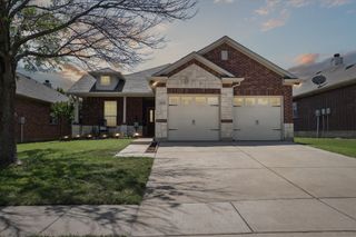2304 Clairborne Drive, Fort Worth, TX 76177