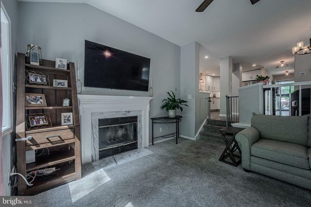 316 PLEASANT KNOLL CT, Newark, DE 19711