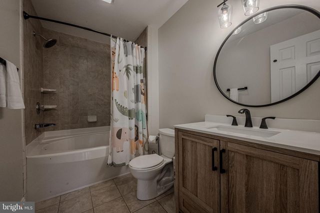 316 PLEASANT KNOLL CT, Newark, DE 19711