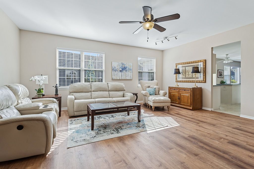 21305 HIDDEN LAKE Court 21305, Crest Hill, IL 60403 — photo 3
