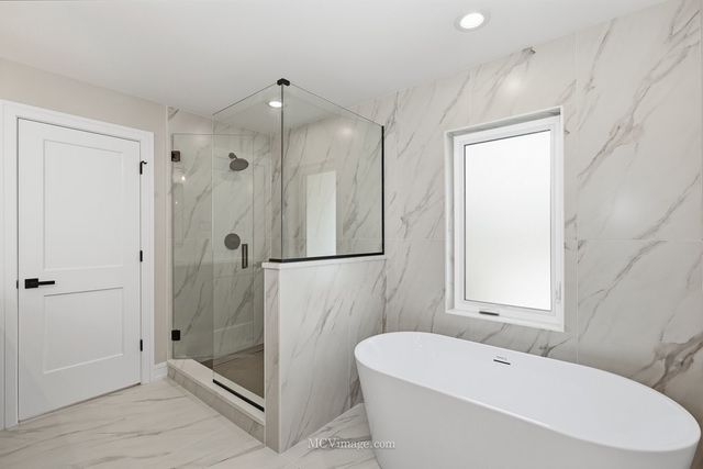 9322 S Trumbull Avenue, Evergreen Park, IL 60805