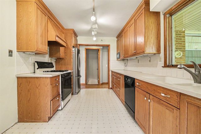 1234 Clague Street, Ann Arbor, MI 48103
