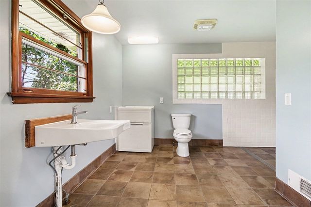 1234 Clague Street, Ann Arbor, MI 48103