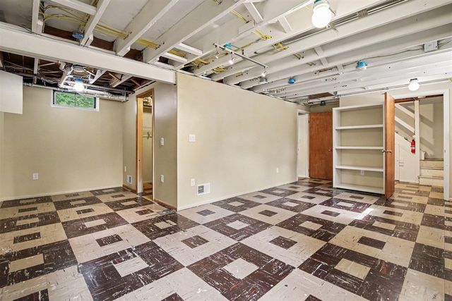 1234 Clague Street, Ann Arbor, MI 48103
