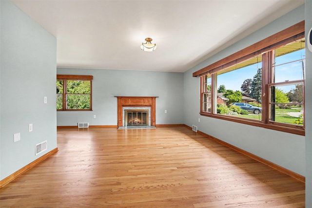 1234 Clague Street, Ann Arbor, MI 48103
