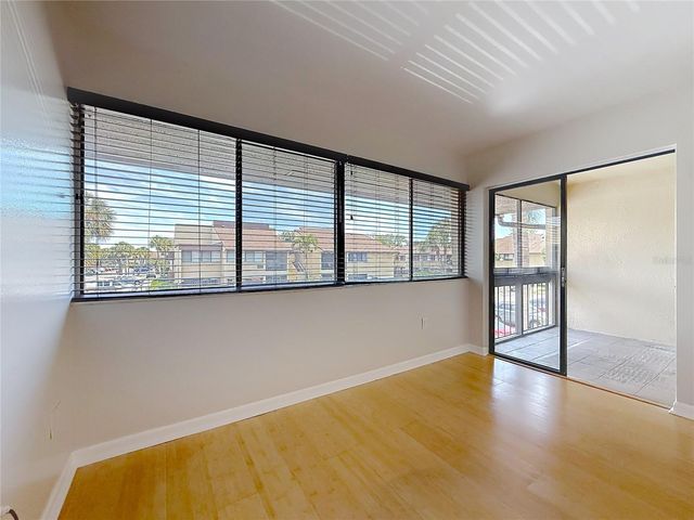 890 N VILLAGE DRIVE N 204, St Petersburg, FL 33716